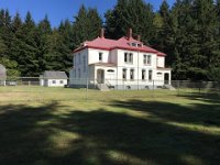 Twin House  Duplex of 11 rooms each, housed the principal keeper in one side, and the 2 assistants in the other side.