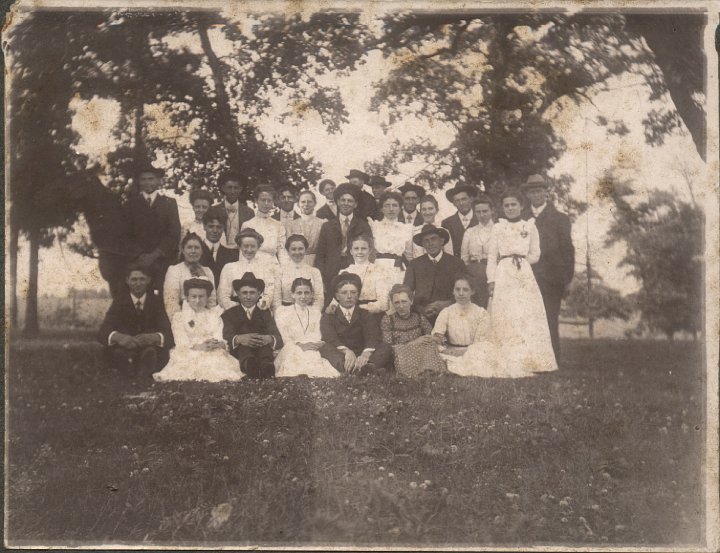 0027.jpg - Henry Co. Bunch  1910c  Youth group.  Mother of Barbara Undernehar