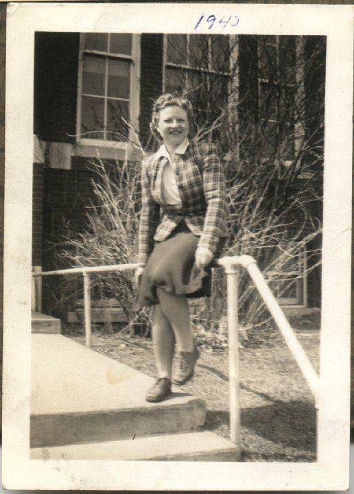 0064.jpg - Lollabell Halvorson Reschly, Olds.  1940