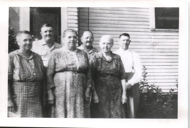 0121.jpg - Children of Joseph & Anna Roth Reschly:  left:  Emma Reschly Roth, Elmer Reschly, Eva Reschly Boese, William Reschly, Katie Reschly Miller, Harry Reschly.  1945c