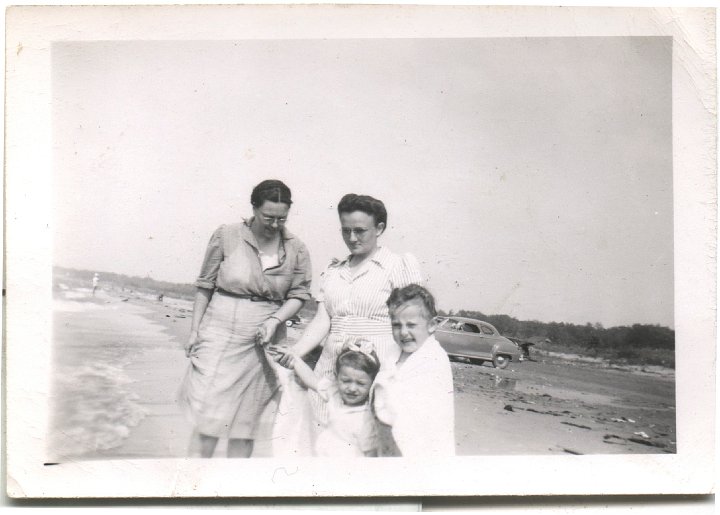 0241.jpg - Ruth Kaufman, Irene, Louise & Joanne Reschly at Lake Michigan.  1946c