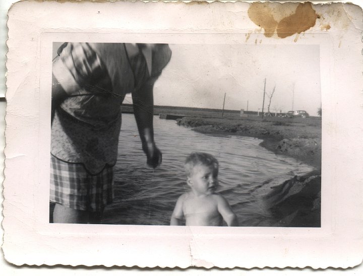 0339.jpg - Ruth & Robert Kauffman in Lake Mich  1949c