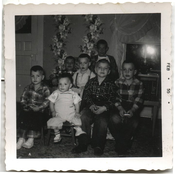 0353.jpg - Eric, Reynolds, Lynn, Wayne, Larry  1955