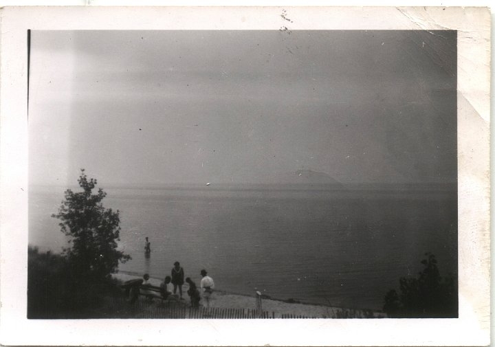 0408.jpg - Lake Michigan 1949c