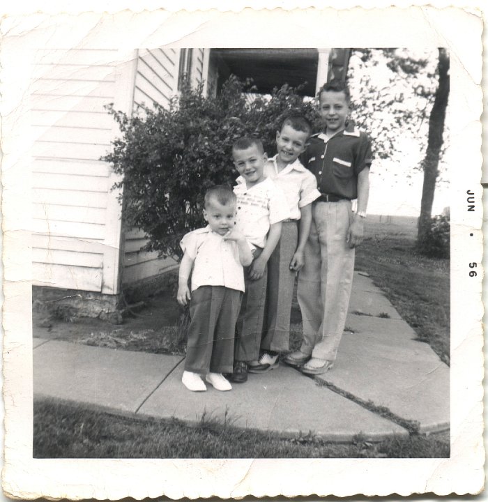 0416.jpg - Fred, Larry, Lynn, Reynolds  1956  At Jones' place.