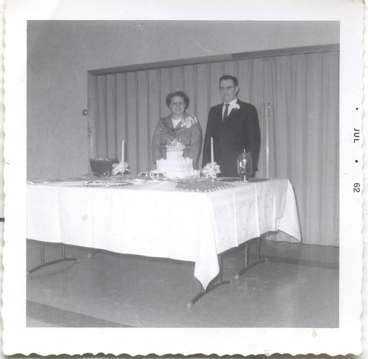 0444.jpg - Ivan & Elsie Yoder Anniversary 1962 [2]