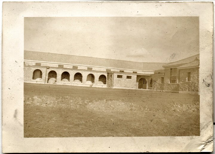 0457.jpg - High school in Tuleta, Texas.  Trip to Texas 1940-41.