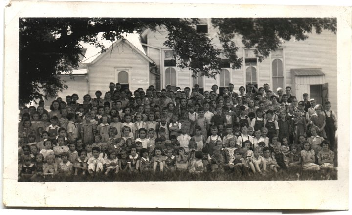 0520.jpg - Bible School at Sugar Creek Mennonite Church, Wayland, IA  1939c