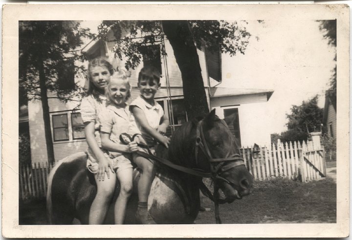 0527.jpg - Ethel King, Margaret Sandeen, Wayne King.  1942c