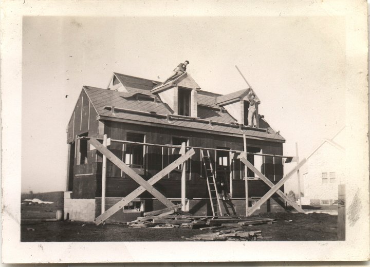 0605.jpg - Ralph's house being build in Olds, IA.  2 houses north of where Wm Reschly first lived in Olds.  1941c