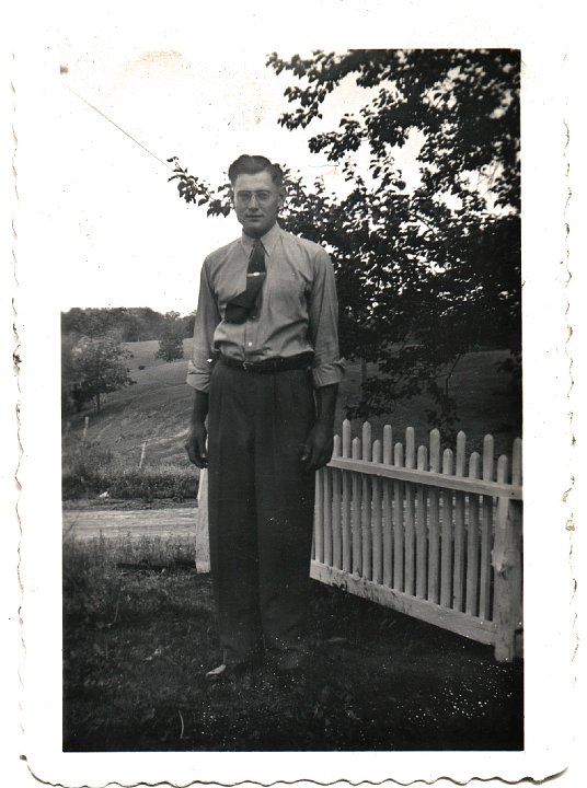 0615.jpg - Ray Roth  1944c