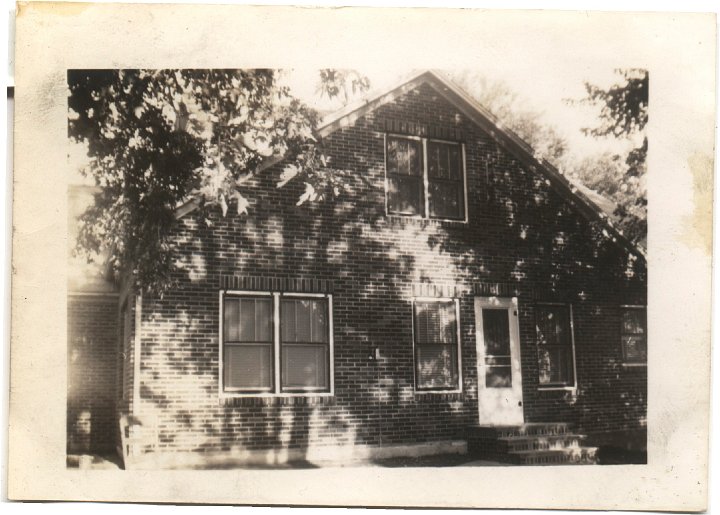 0654.jpg - 'Brick vaneir house'  unknown  1946c