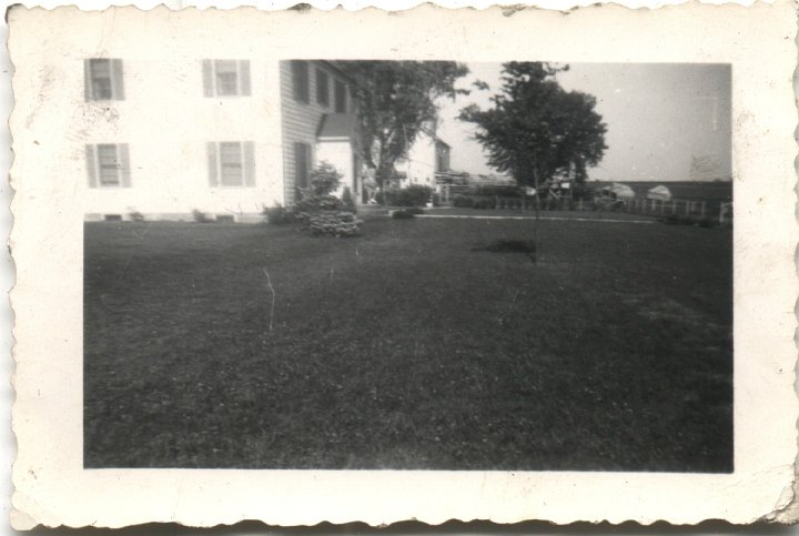 0662.jpg - unknown house.  1946c