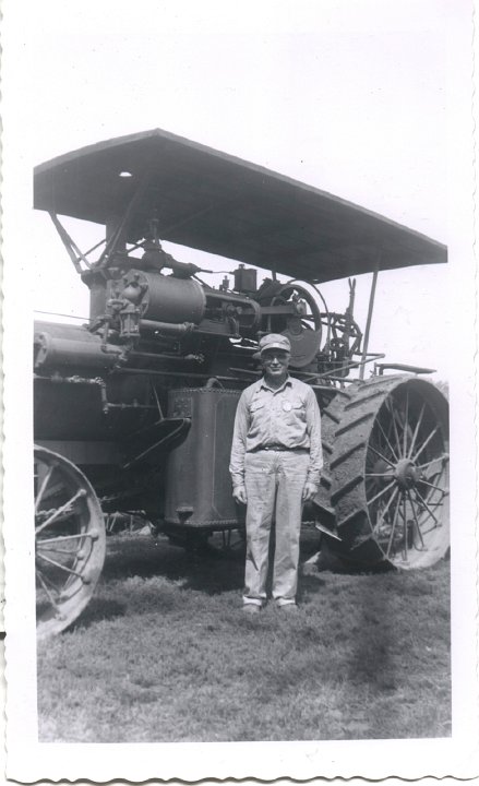 0691.jpg - Will Swartzendruber with steam engine.  Sept 4, 1958.