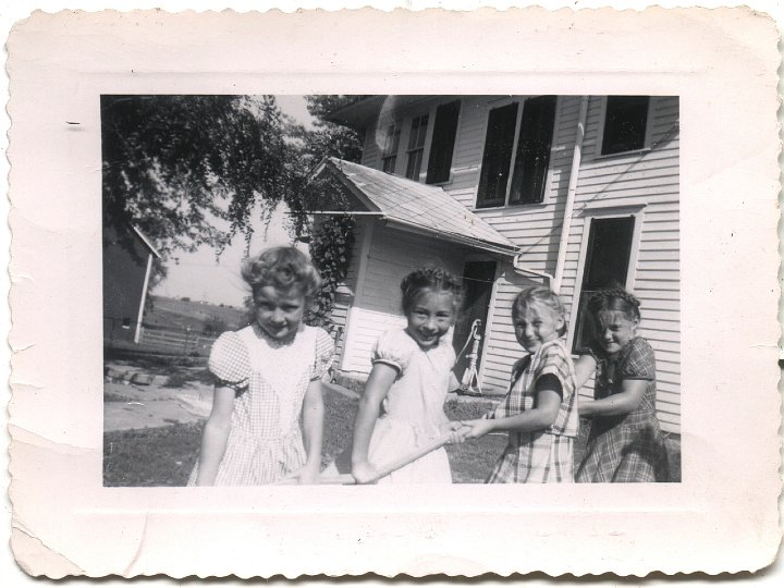 0700.jpg - Janet Yoder, Sheril Roth, Louise Reschly, Donna Roth  1948c