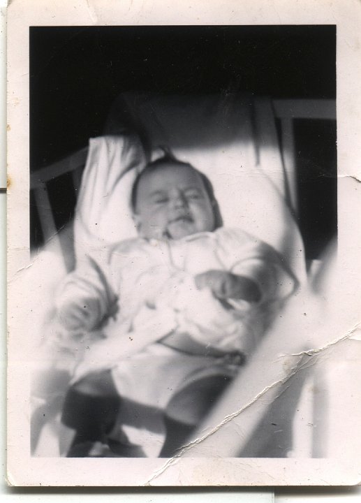 0751.jpg - unknown baby  1946c