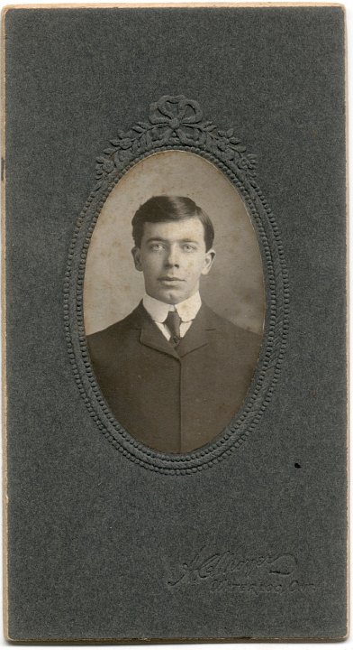 0801B.jpg - Unknown man.  Waterloo, Ontario, Canada.  1928c