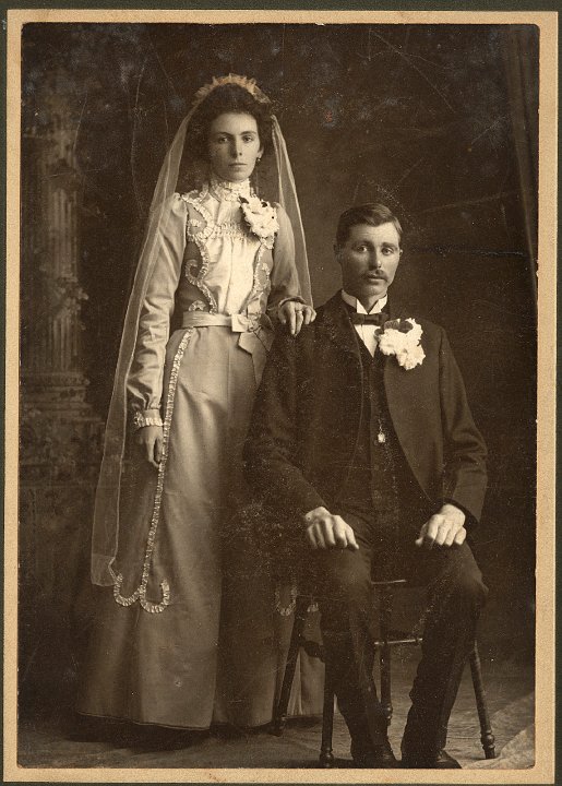 0835B.jpg - Wedding couple, Clarion, IA  1920c