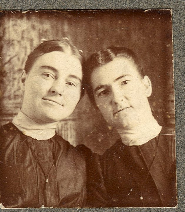 0859B.jpg - two unknown women; 1919c