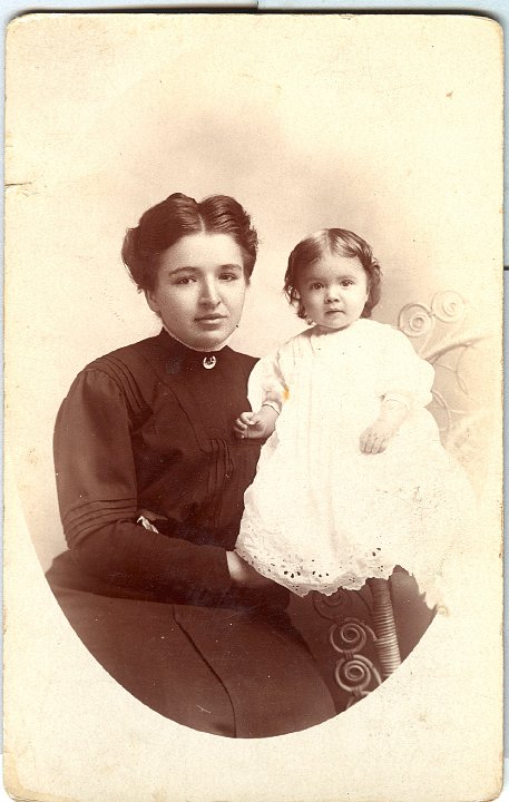 0890.jpg - unknown woman and little girl; 1904c