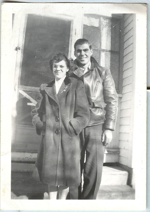 0914.jpg - Elgin & Irene Pankoke, 1947c