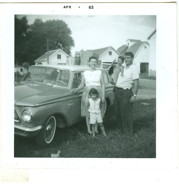 0966.jpg - Wayne King Family from Chicago.  1963