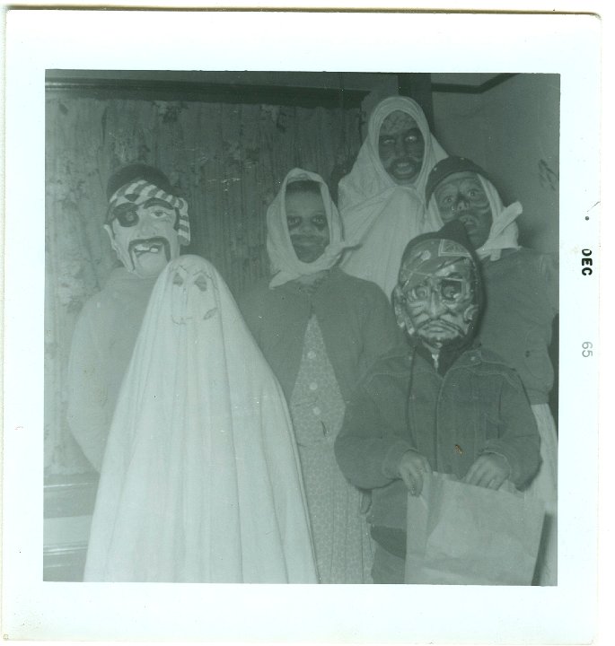 0976.jpg - Halloween in Iowa.  1961