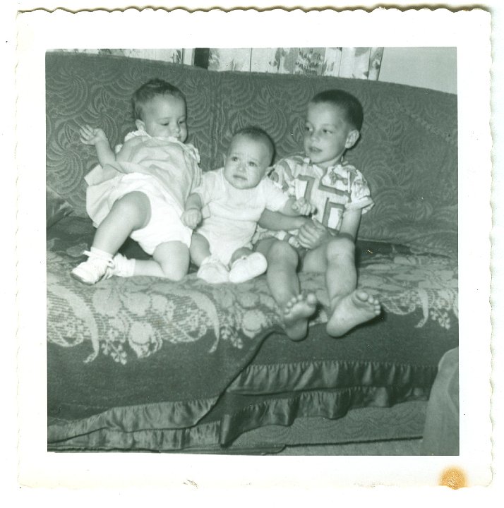 1004.jpg - Roselyn Reschly, Lamar & Reynolds Roth.  1959c