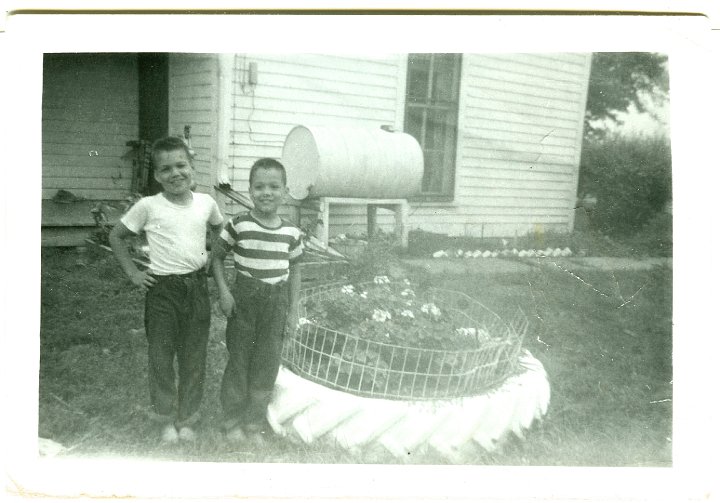 1074.jpg - Frank 'Junior' & Danny Trevino  1957