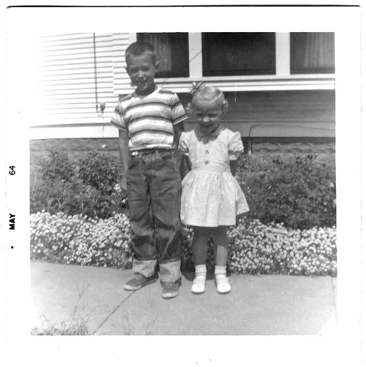 1085.jpg - Lamar Roth & Julie Ogie  1964