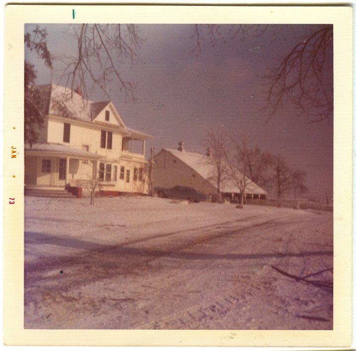 1135.jpg - Farm on Hwy 218.  1973