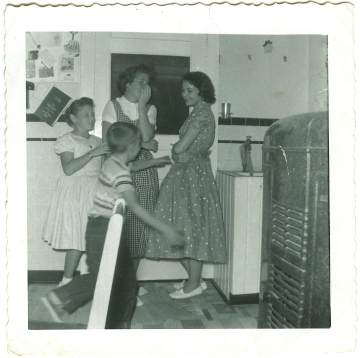 1149.jpg - Patty, Joanne Johnson, Carol Sinn, Larry Roth in front [?].  1956