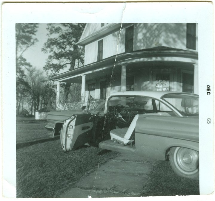 1160.jpg - Larry's Pontiac  1965