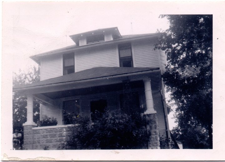 1570.jpg - unknown house.  1957c