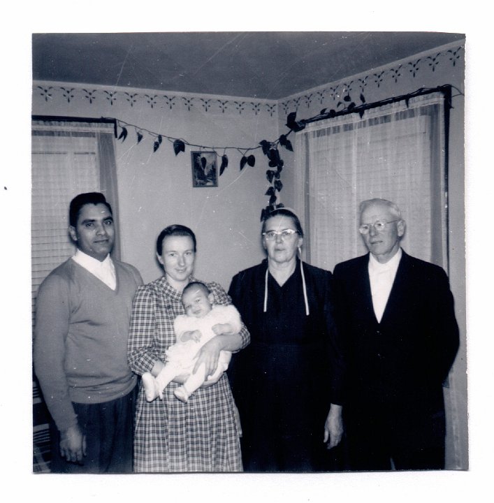 1595.jpg - Unknown family.  1952c