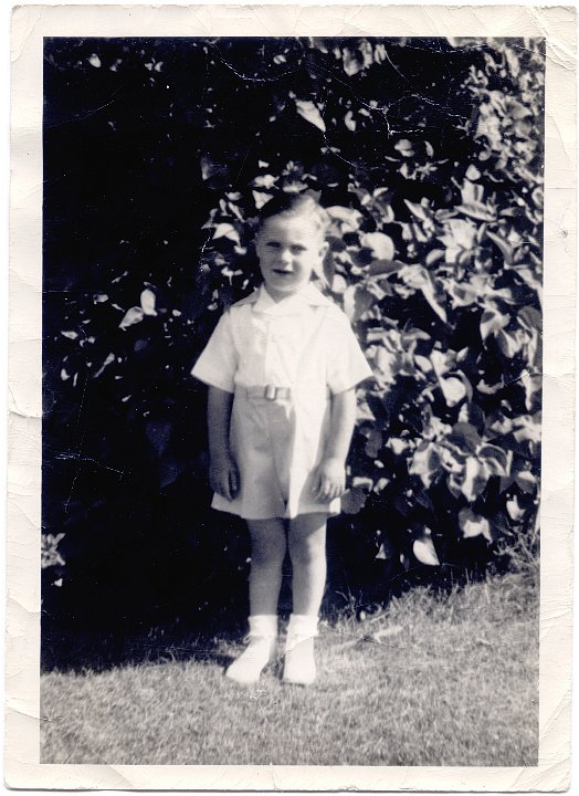 1669.jpg - unknown child.  1956