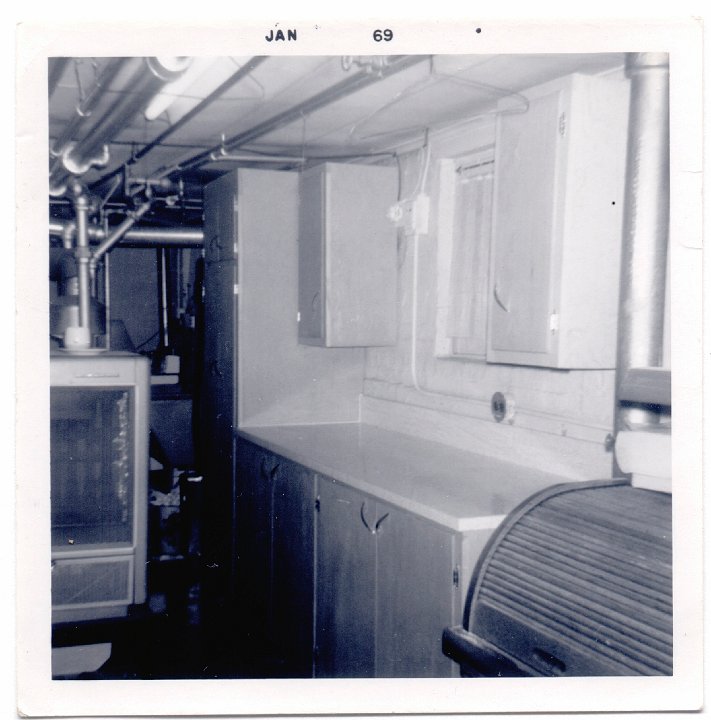 1693.jpg - Ralph King's Basement  1969