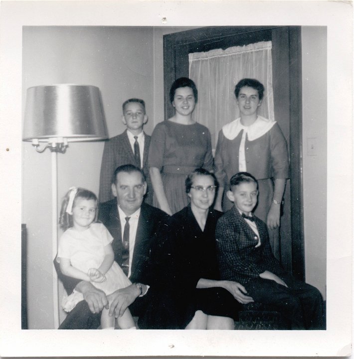 1731.jpg - Daniel Stutzman Family  1965c