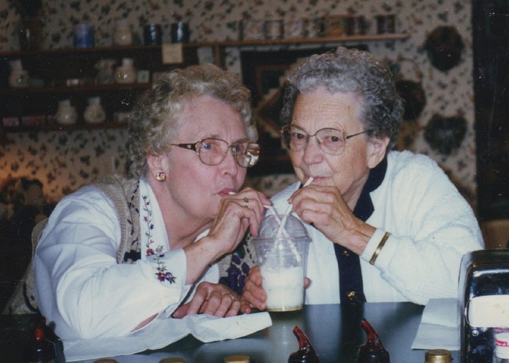 2009.jpg - Mary Kay Gerig & Edna Roth