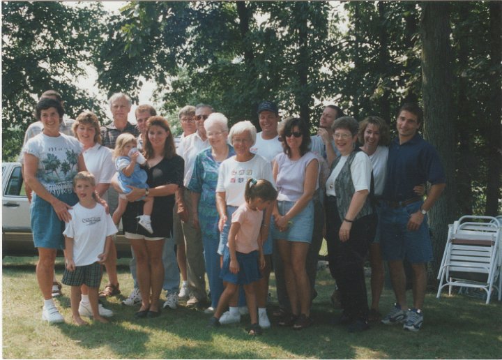 2038.jpg - Floyd & Clara Reschly & Family