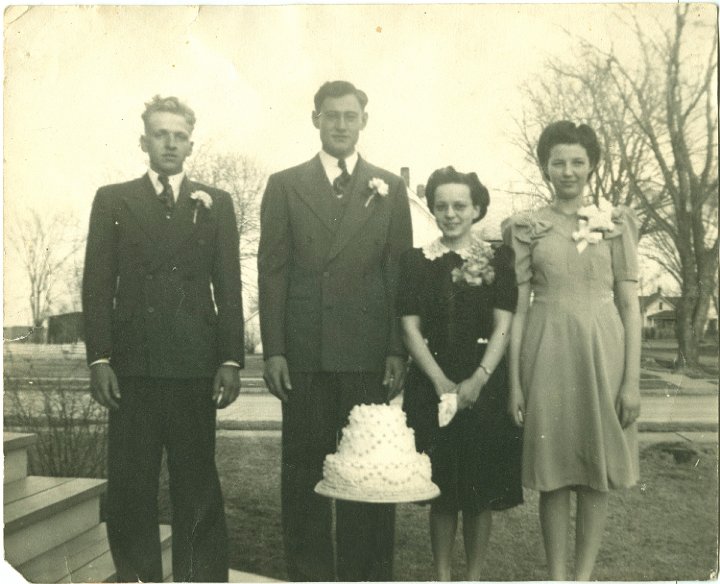 0354b.jpg - Ray & Edna Wedding with Marlin Wyse & Aldine  1943