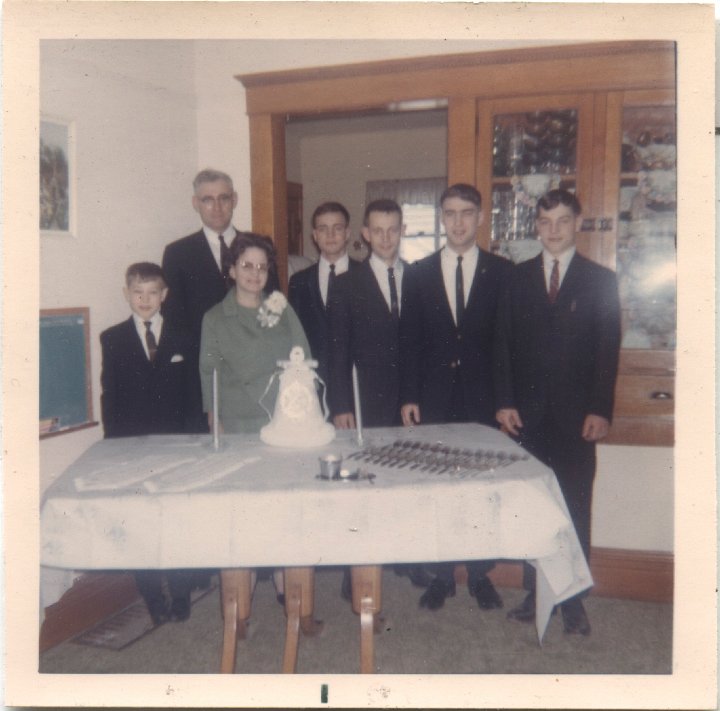 0709.jpg - Ray & Edna Roth 25th Anniversary  3/14/68.  Lamar, Ray [back], Edna, Larry, Fred, Lynn & Reynolds Roth