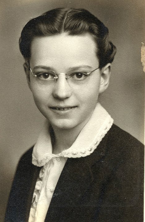 0857.jpg - Edna Reschly, Olds, IA  1941c