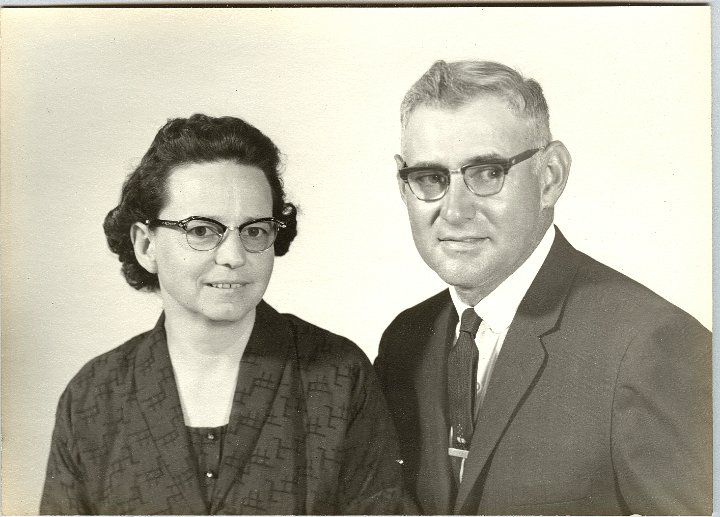 0902.jpg - Edna & Ray Roth, 1956c