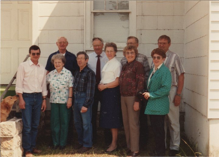 1856.jpg - Gulfport, MS MDS project.  Gerald Freyemberger, Edna & Ray Roth, Marion Reschly, ???, ???, Nebel, Judy & Brad Roth.