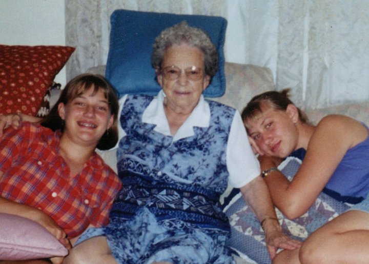 1964.jpg - Alex, Edna, Meryl Roth