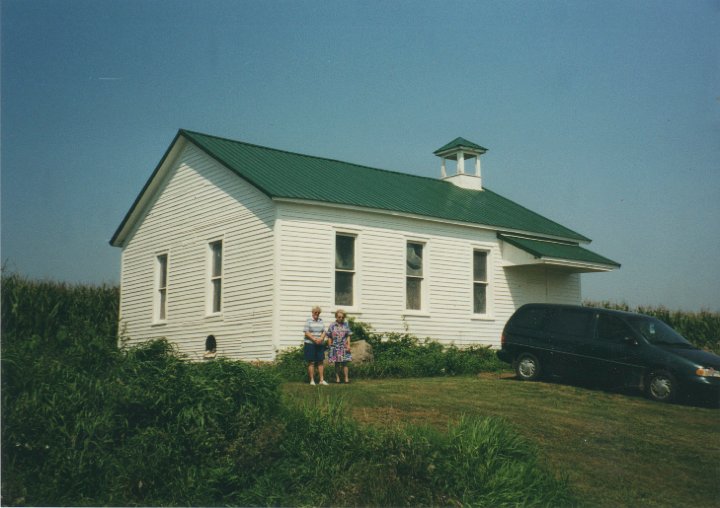 1982.jpg - Where Edna went to school.