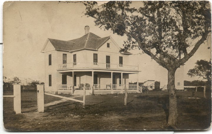 0781A.jpg - House where Katie Swartzendruber worked prior to marrying William Reschly.  "Dear friend.  How are you.  I am fine.  This is the place I am working at now.  Isn't it a dandy?  Hope to hear from you soon.  Your friend, K. S.