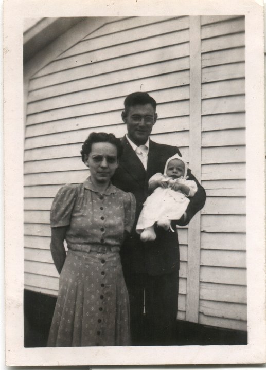 0192.jpg - Ray & Edna, Fred Roth 1945  Taken by Irene Pankoke