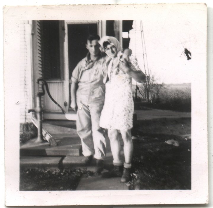 0554.jpg - Ray Roth & ???  1944  unknown